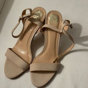VINCE CAMUTO BEIGE STRAPPY TAUPE LEATHER SANDALS